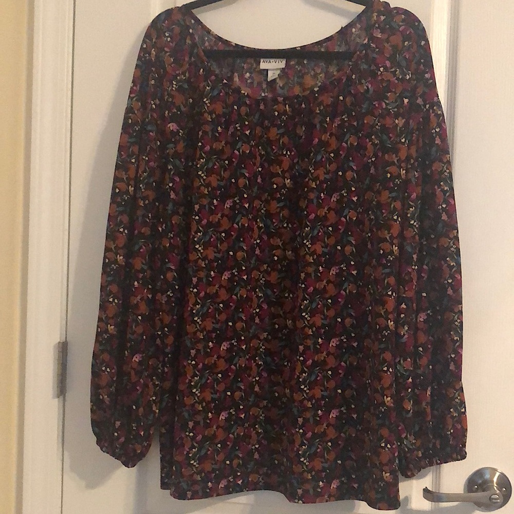 Long sleeve blouse with floral detailing